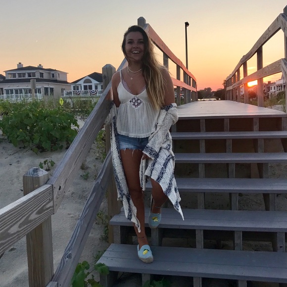 Meet your Posher, Gabriella - Picture 1 of 1